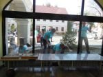  Zaposleni v podjetju DM prebarvali Mladinski center Metlika